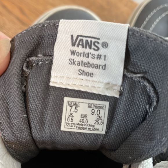 Vans womens size 9 Sk8ter hi tops in grey and white - Picture 3 of 4